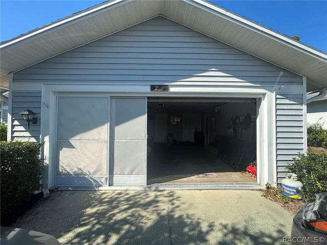 229 W Sugarberry Lane, Beverly Hills, FL 34465