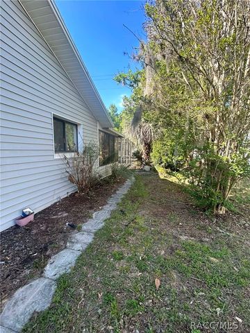 229 W Sugarberry Lane, Beverly Hills, FL 34465