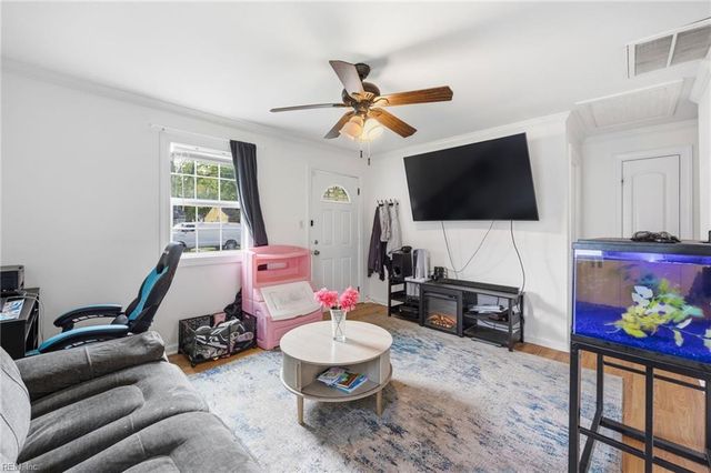 442 Smiley RD, Hampton, VA 23663