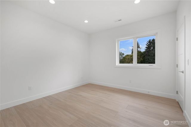 437 Hazel Avenue N, Kent, WA 98030