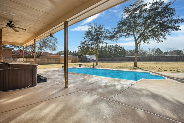 6538 15th Drive, Lubbock, TX 79416