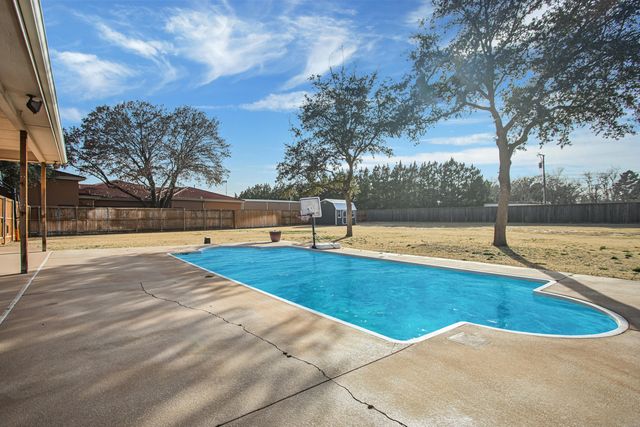 6538 15th Drive, Lubbock, TX 79416