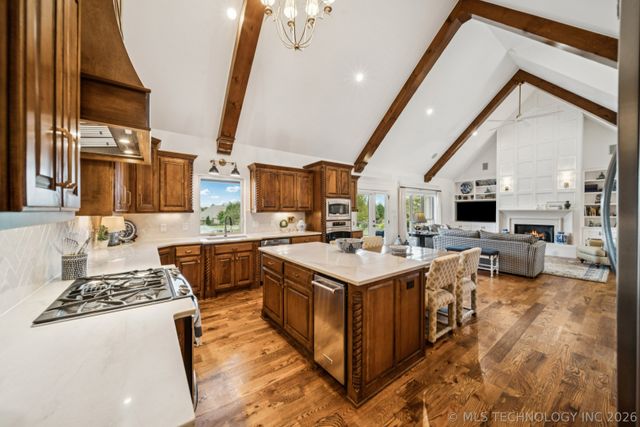 510 E Fredericksburg Court, Broken Arrow, OK 74011