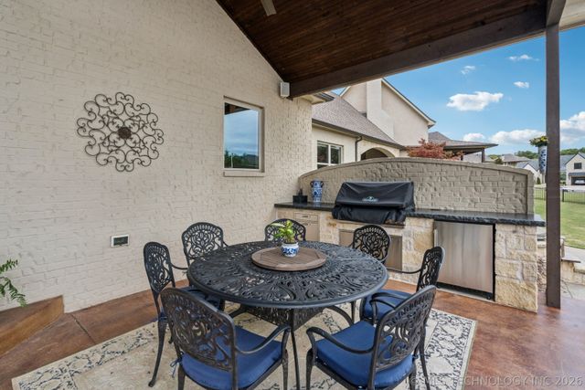 510 E Fredericksburg Court, Broken Arrow, OK 74011