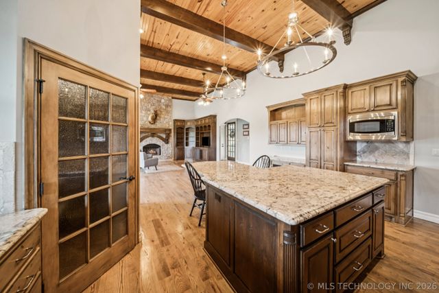 510 E Fredericksburg Court, Broken Arrow, OK 74011