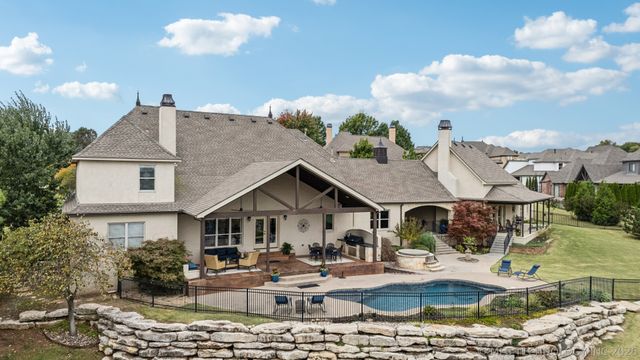 510 E Fredericksburg Court, Broken Arrow, OK 74011