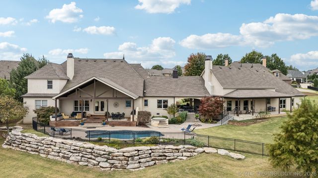 510 E Fredericksburg Court, Broken Arrow, OK 74011