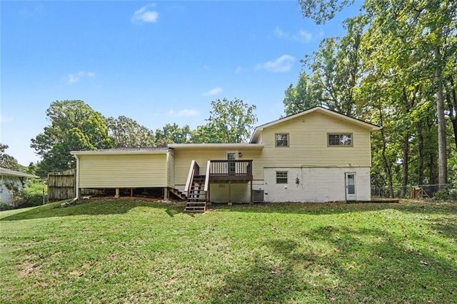 1229 Deleon Court, Clarkston, GA 30021