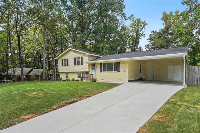 1229 Deleon Court, Clarkston, GA 30021