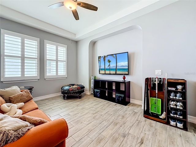 3504 LANDS END WAY, Lutz, FL 33548