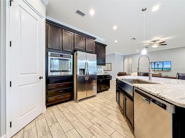 3504 LANDS END WAY, Lutz, FL 33548