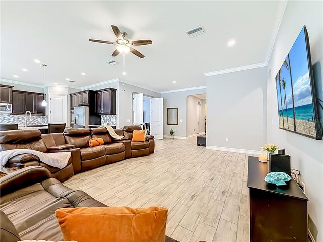 3504 LANDS END WAY, Lutz, FL 33548