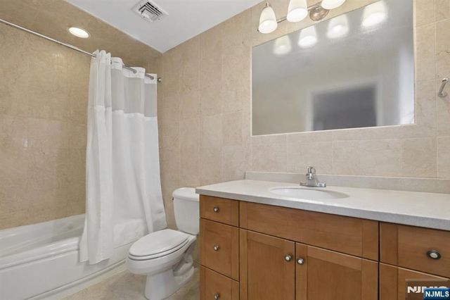 61 Columbia Avenue C0061, Cliffside Park, NJ 07010