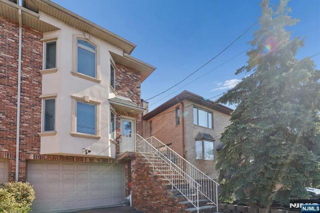 61 Columbia Avenue C0061, Cliffside Park, NJ 07010