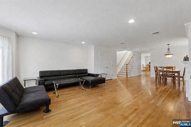 61 Columbia Avenue C0061, Cliffside Park, NJ 07010
