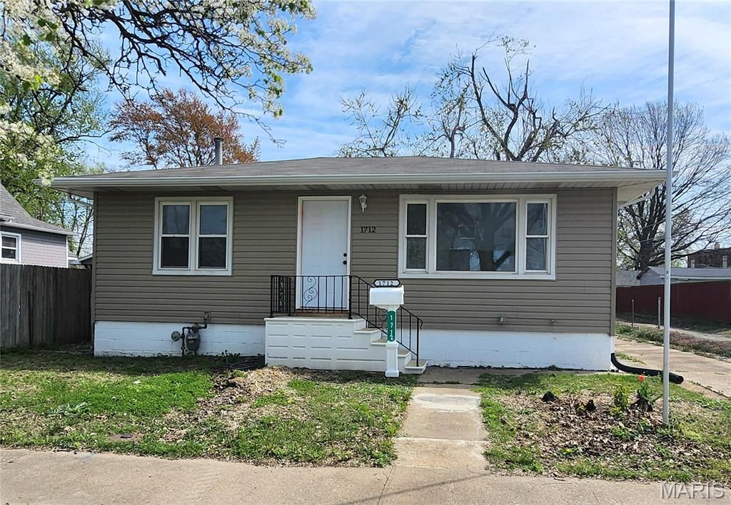 1712 Spruce Street, Granite City, IL 62040