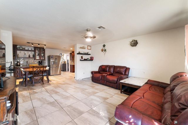 2158 S 46 Dr, Yuma, AZ 85364