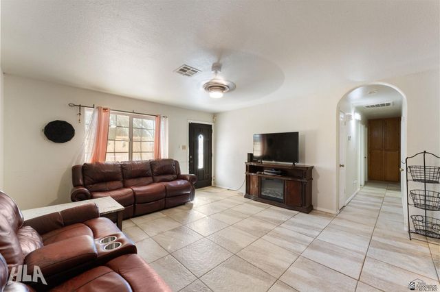 2158 S 46 Dr, Yuma, AZ 85364