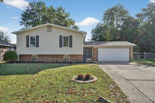 9 Donna Drive, St Peters, MO 63376
