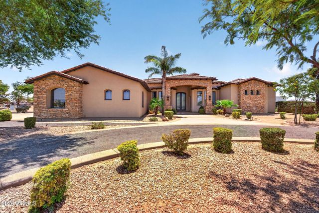383 W RED FERN Road, San Tan Valley, AZ 85140