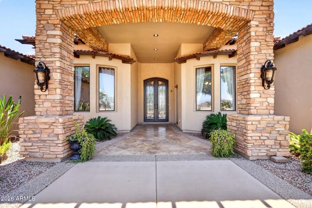 383 W RED FERN Road, San Tan Valley, AZ 85140