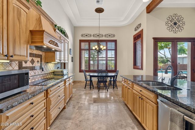 383 W RED FERN Road, San Tan Valley, AZ 85140