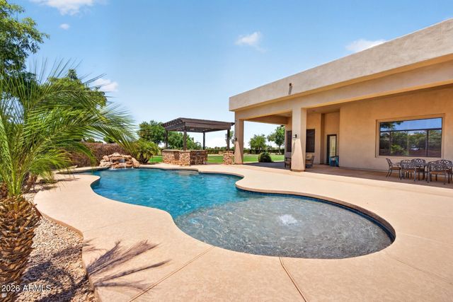 383 W RED FERN Road, San Tan Valley, AZ 85140