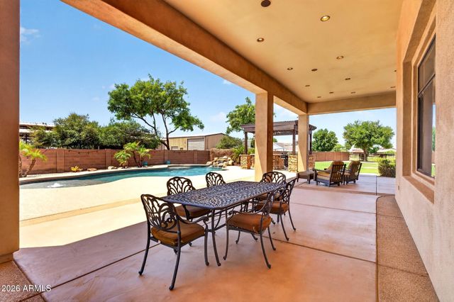 383 W RED FERN Road, San Tan Valley, AZ 85140