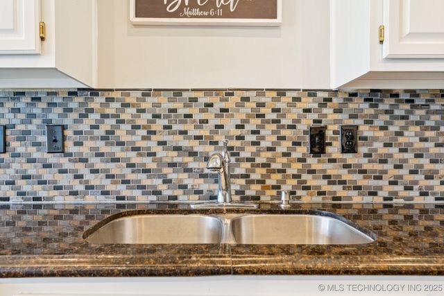 7051 E 150 Street N, Collinsville, OK 74021