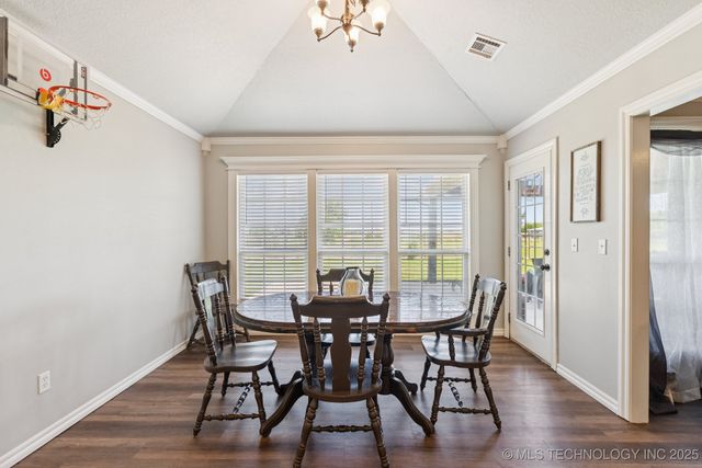 7051 E 150 Street N, Collinsville, OK 74021