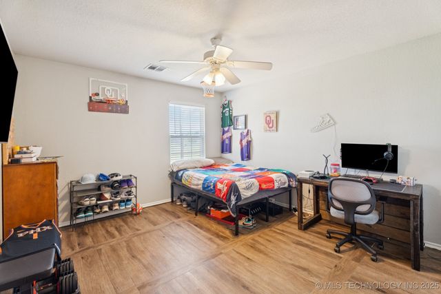 7051 E 150 Street N, Collinsville, OK 74021