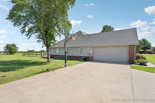 7051 E 150 Street N, Collinsville, OK 74021