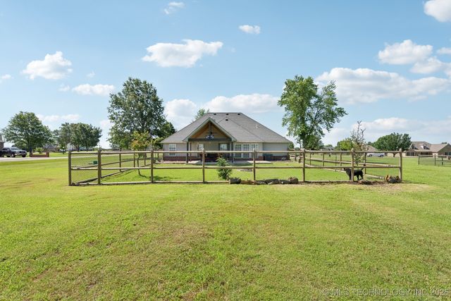 7051 E 150 Street N, Collinsville, OK 74021