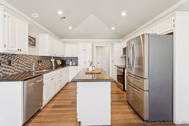 7051 E 150 Street N, Collinsville, OK 74021