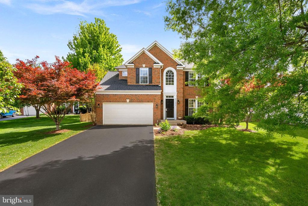42839 CHAMPNEY CT, Broadlands, VA 20148