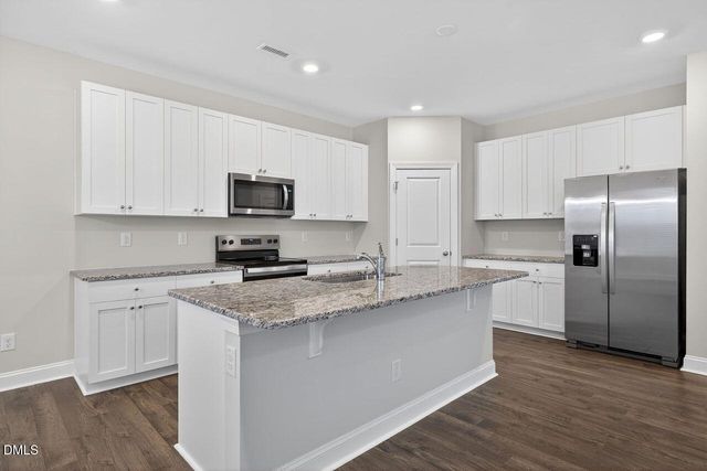 586 Barrington Row Avenue, Zebulon, NC 27597