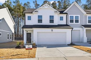 586 Barrington Row Avenue, Zebulon, NC 27597