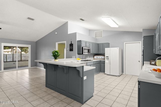 902 Laurel Oak Lane, Panama City, FL 32408