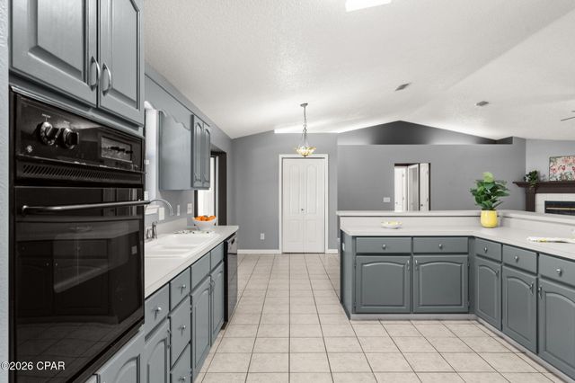 902 Laurel Oak Lane, Panama City, FL 32408