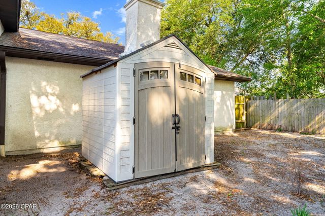 902 Laurel Oak Lane, Panama City, FL 32408