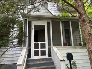 1504 W Glen Flora Avenue, Waukegan, IL 60085