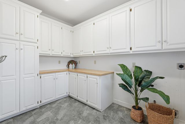 56 Valley Estates Court, Little Rock, AR 72212