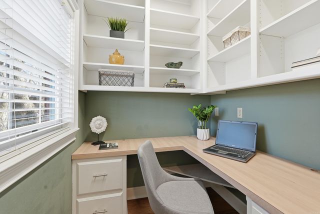 56 Valley Estates Court, Little Rock, AR 72212