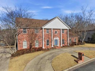 56 Valley Estates Court, Little Rock, AR 72212