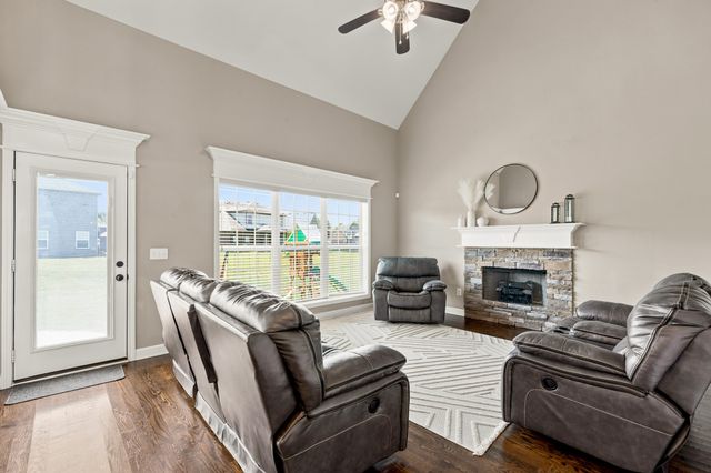 5219 Ladybug Ln, Murfreesboro, TN 37129