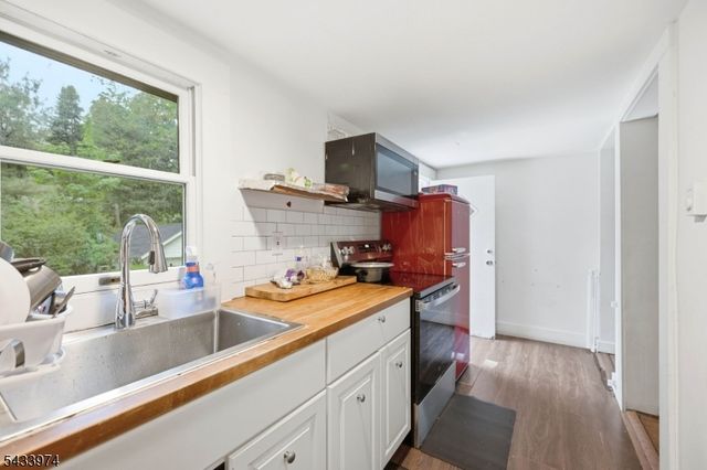 10 Bodnar St, Bernardsville Boro, NJ 07924