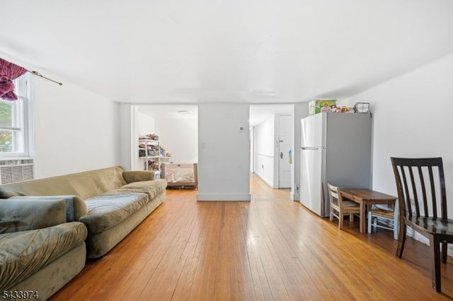 10 Bodnar St, Bernardsville Boro, NJ 07924