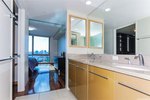 1200 Queen Emma Street 2302, Honolulu, HI 96813