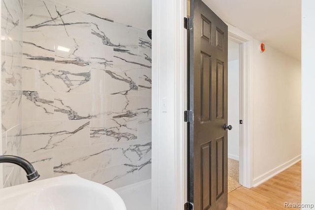 1442 Mintola Avenue, Flint, MI 48532