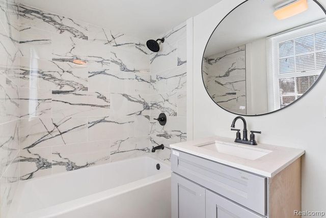 1442 Mintola Avenue, Flint, MI 48532